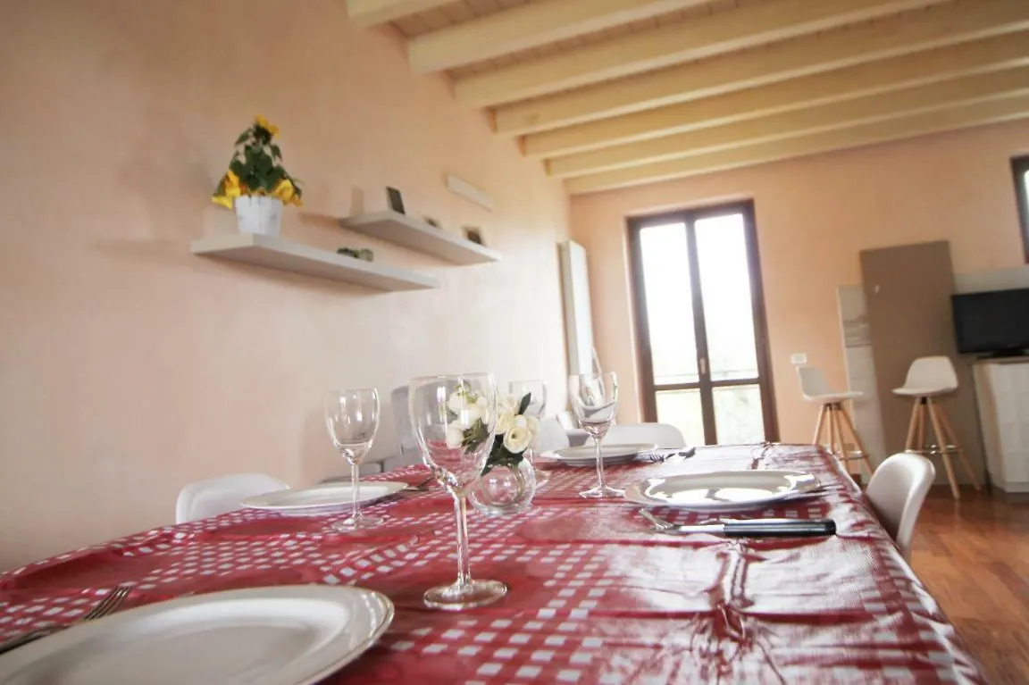 Apartamento Casa Maganda vista lago tra Peschiera del Garda e Sirmione